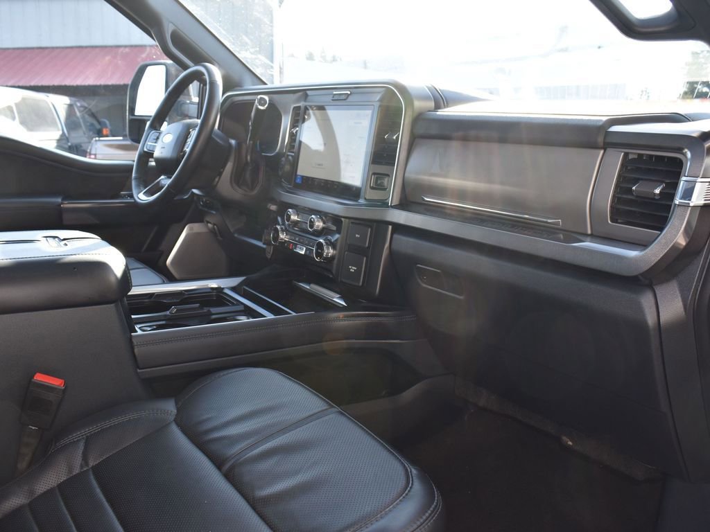 Certified 2025 Ford F450 Platinum w/ FX4 Off-Road Package image 11