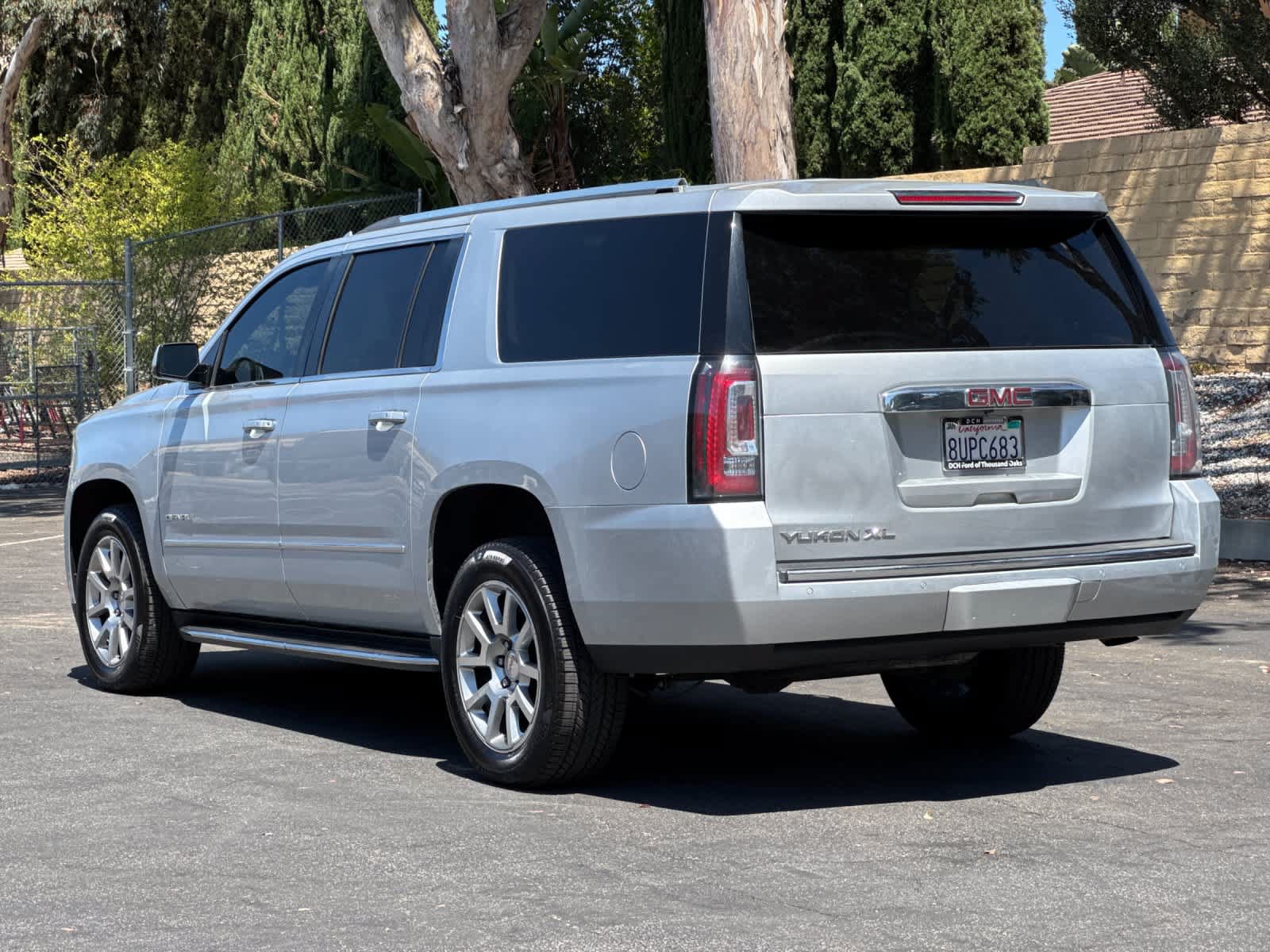 Used 2019 GMC Yukon XL Denali RWD image 6