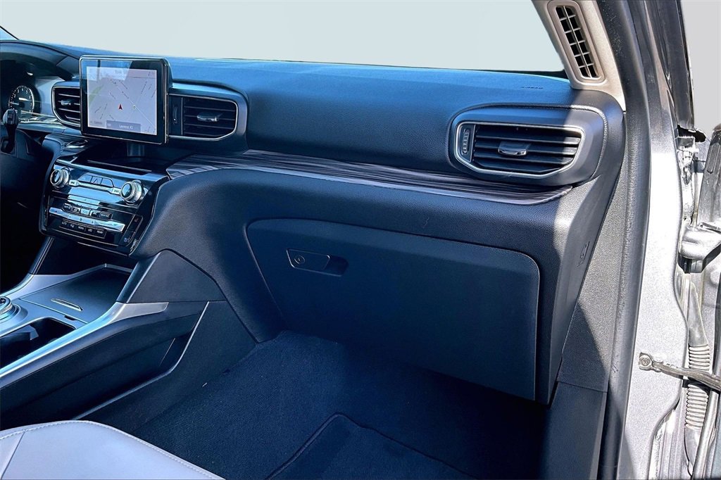 Certified 2023 Ford Explorer Limited w/ Equipment Group 301A image 17