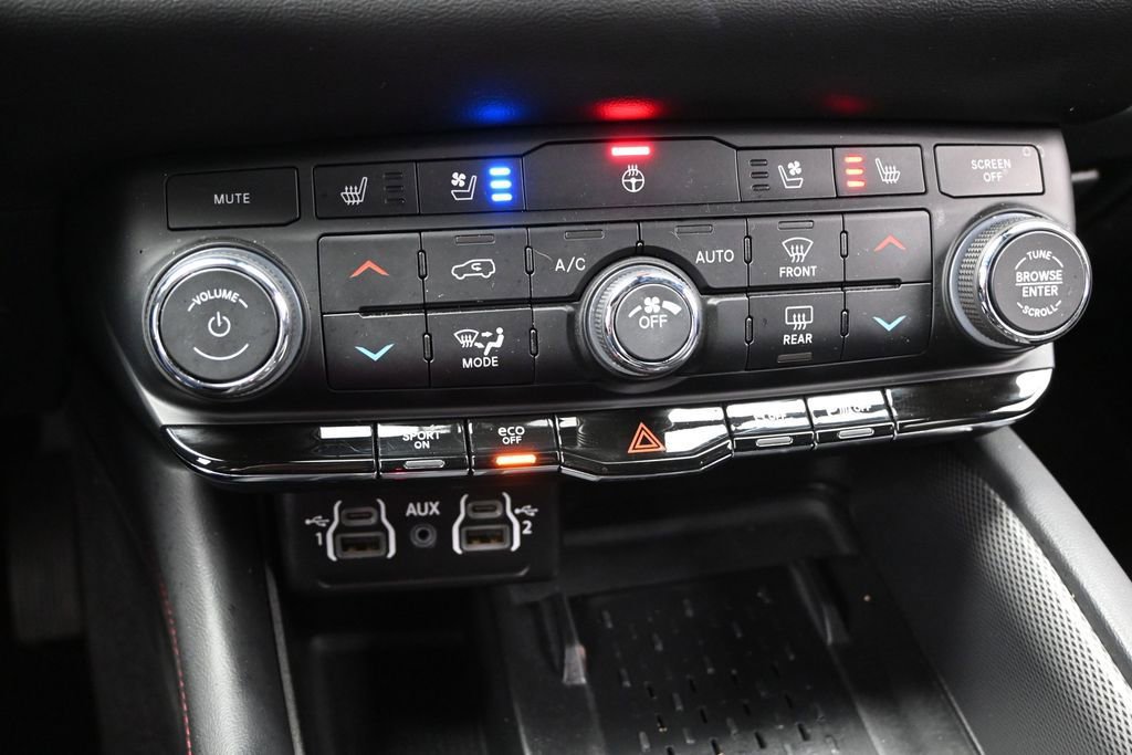 Used 2025 Dodge Durango R/T AWD/4WD image 46