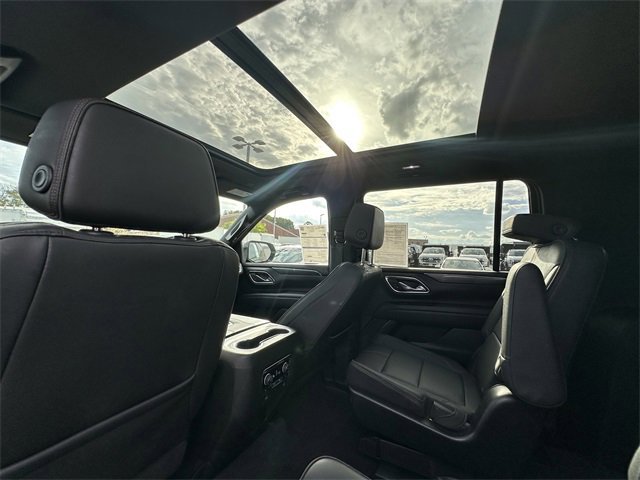 Used 2023 Chevrolet Suburban RST w/ Sport Performance Package image 20