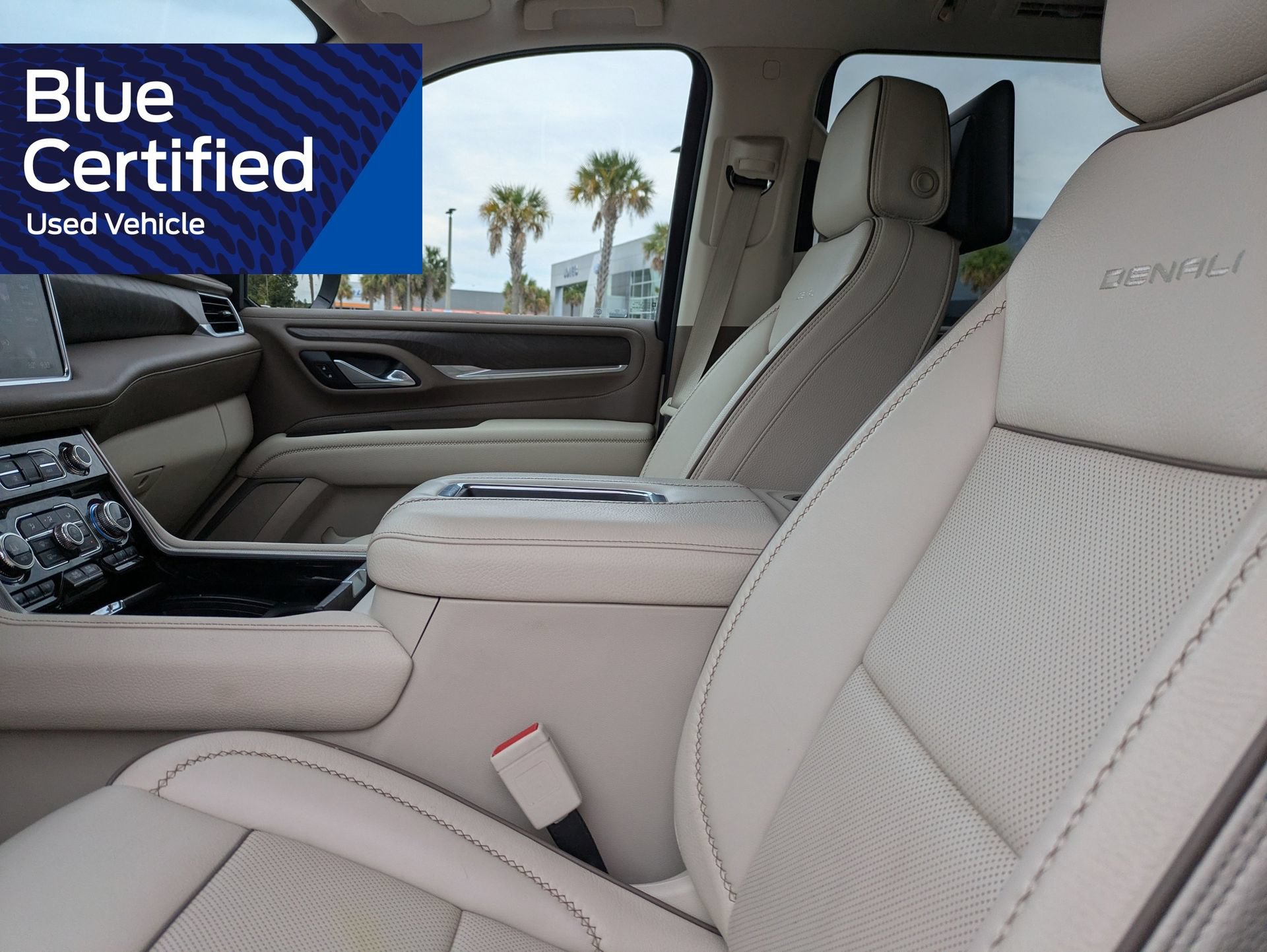 Used 2021 GMC Yukon Denali w/ Denali Premium Package AWD/4WD image 27
