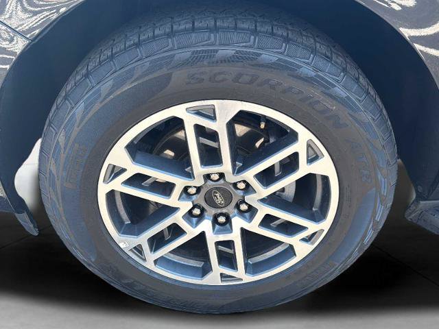 Certified 2025 Ford Expedition Active AWD/4WD image 36