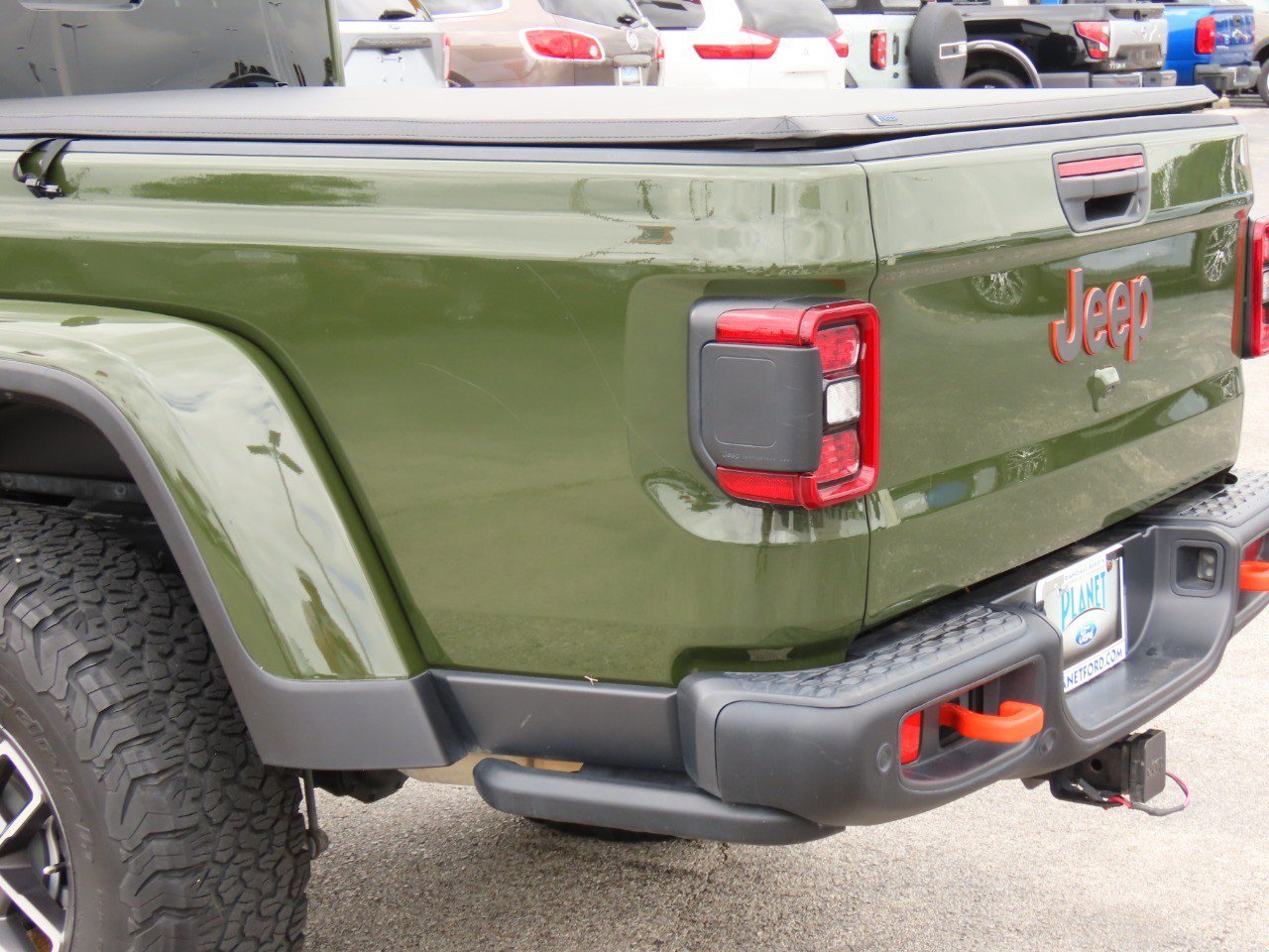 Used 2024 Jeep Gladiator Mojave AWD/4WD image 15