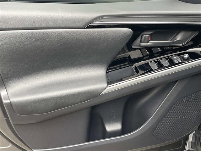 Used 2024 Toyota bZ4X Limited image 19