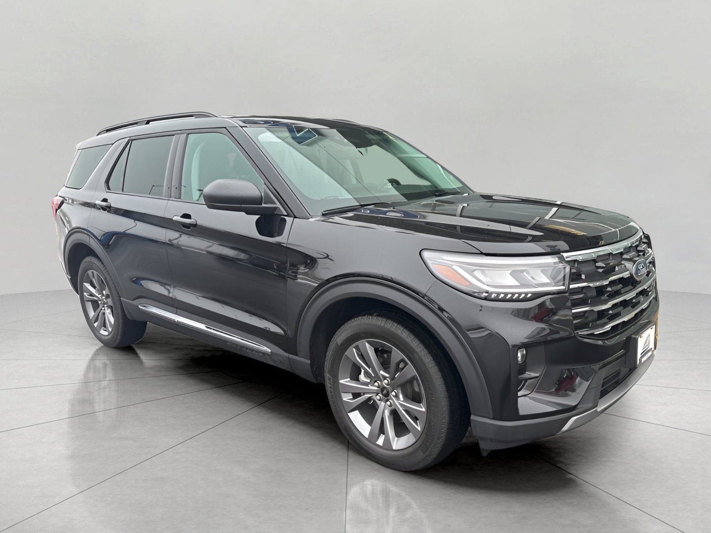 Certified 2025 Ford Explorer Active w/ Active Comfort Package image 5