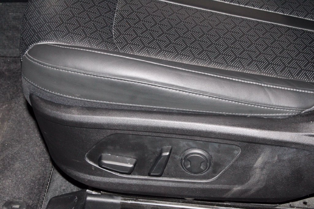 Used 2023 Kia Sorento S FWD image 25