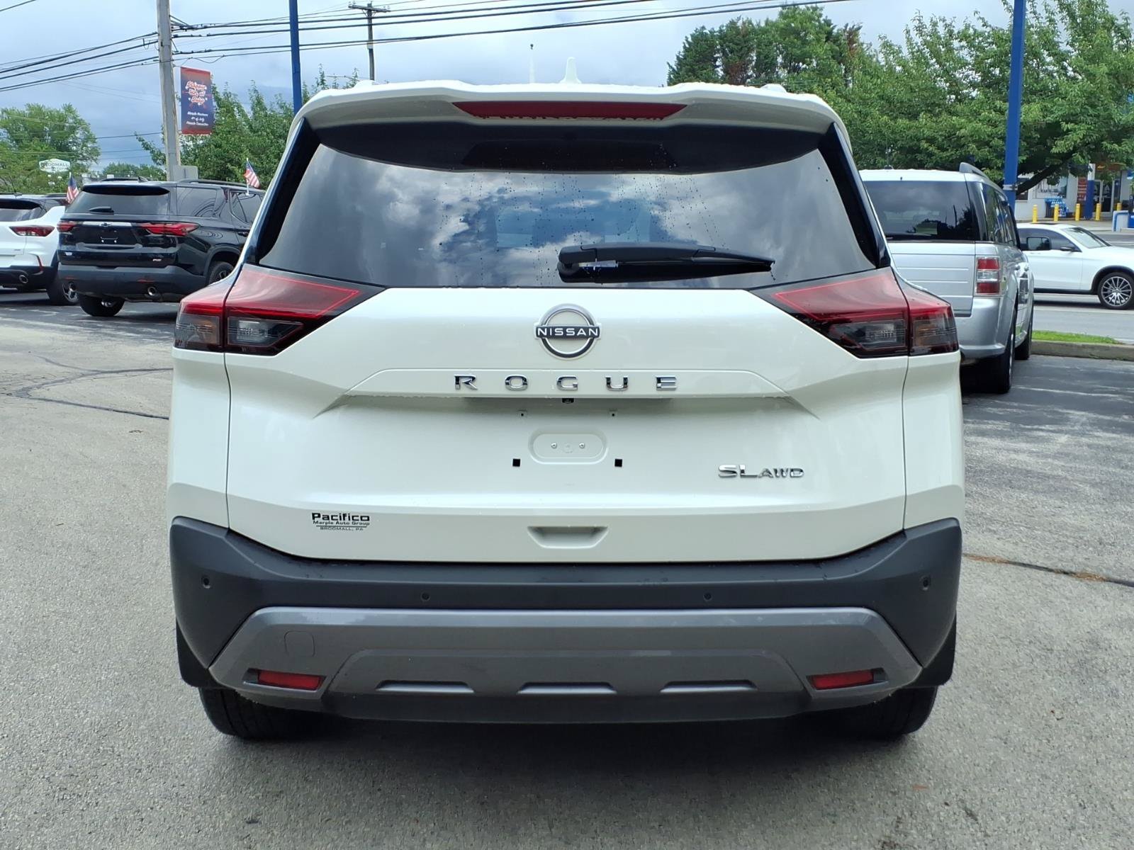 Used 2023 Nissan Rogue SL AWD/4WD image 4