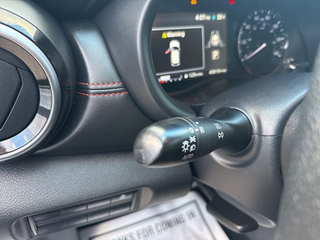 Used 2022 Nissan Kicks SR w/ Premium Package image 24