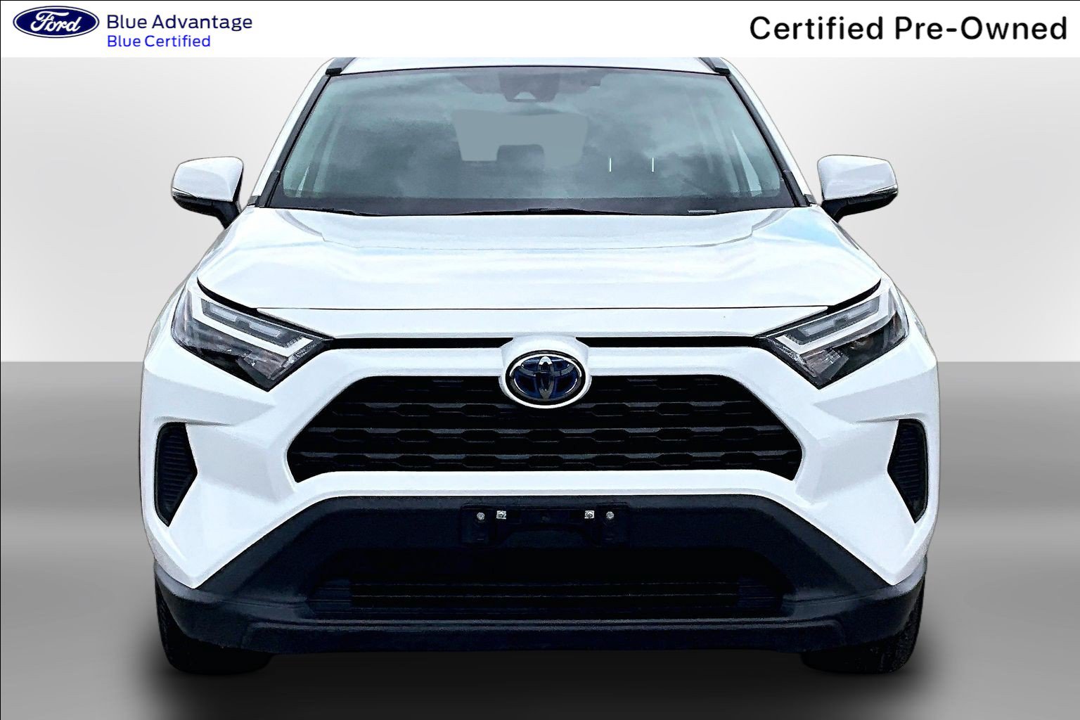 Used 2024 Toyota RAV4 LE AWD/4WD image 3