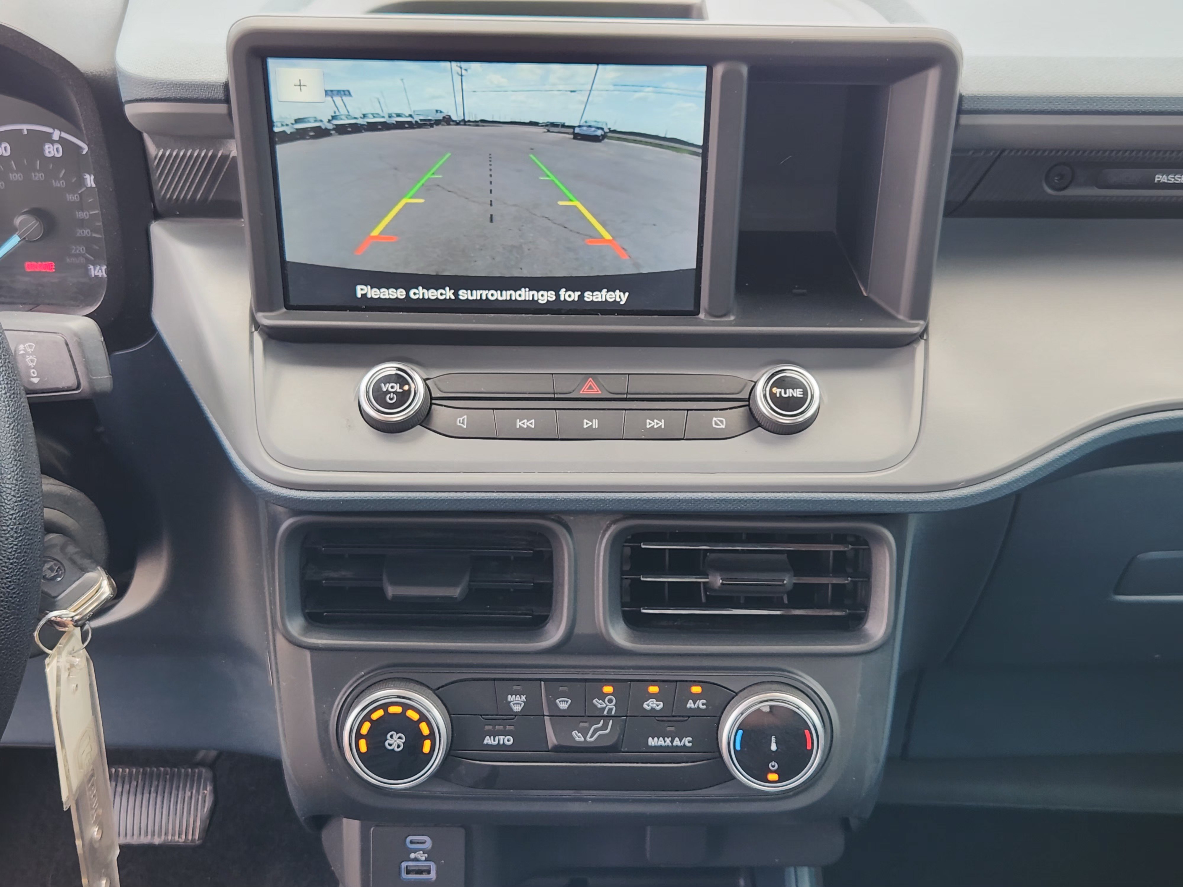 Certified 2024 Ford Maverick XL FWD image 18