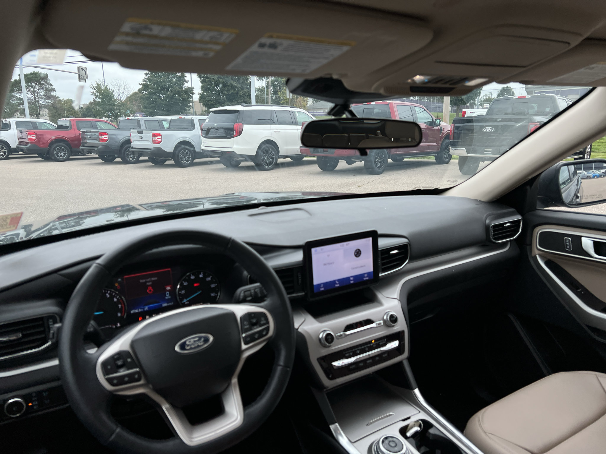 Certified 2023 Ford Explorer XLT w/ Equipment Group 202A AWD/4WD image 9