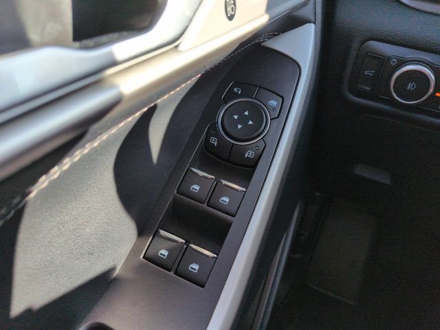 Certified 2023 Ford Explorer Limited w/ Equipment Group 301A AWD/4WD image 34