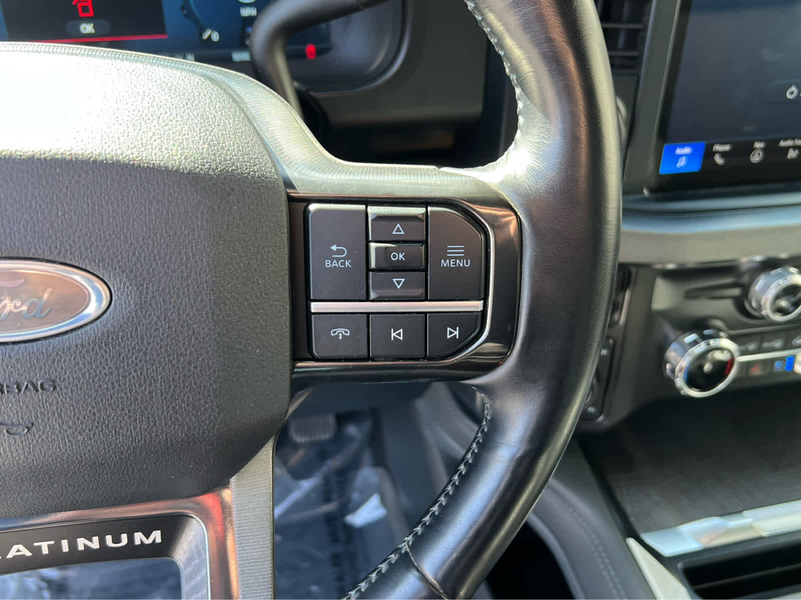 Certified 2025 Ford F350 Platinum image 34