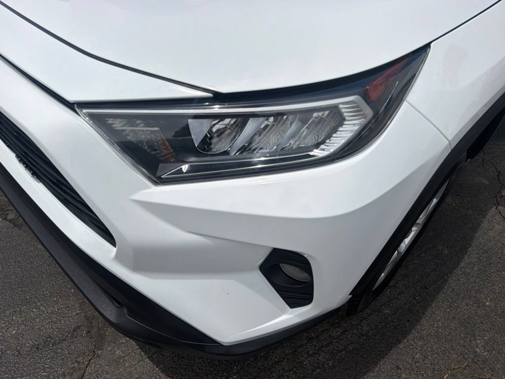 Used 2019 Toyota RAV4 XLE w/ Convenience Package AWD/4WD image 16