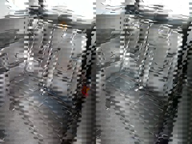 Certified 2022 Ford Explorer XLT w/ Equipment Group 202A image 17