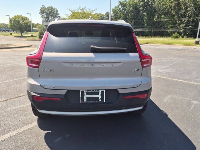 Used 2025 Volvo XC40 B5 Core AWD/4WD image 5