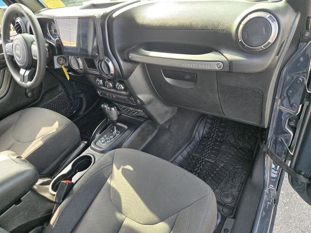 Used 2018 Jeep Wrangler Unlimited Sport AWD/4WD image 19