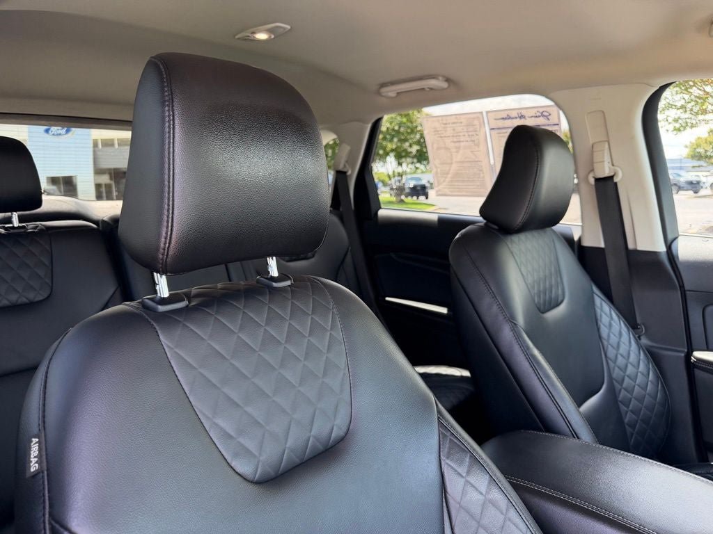 Certified 2024 Ford Edge Titanium AWD/4WD image 24