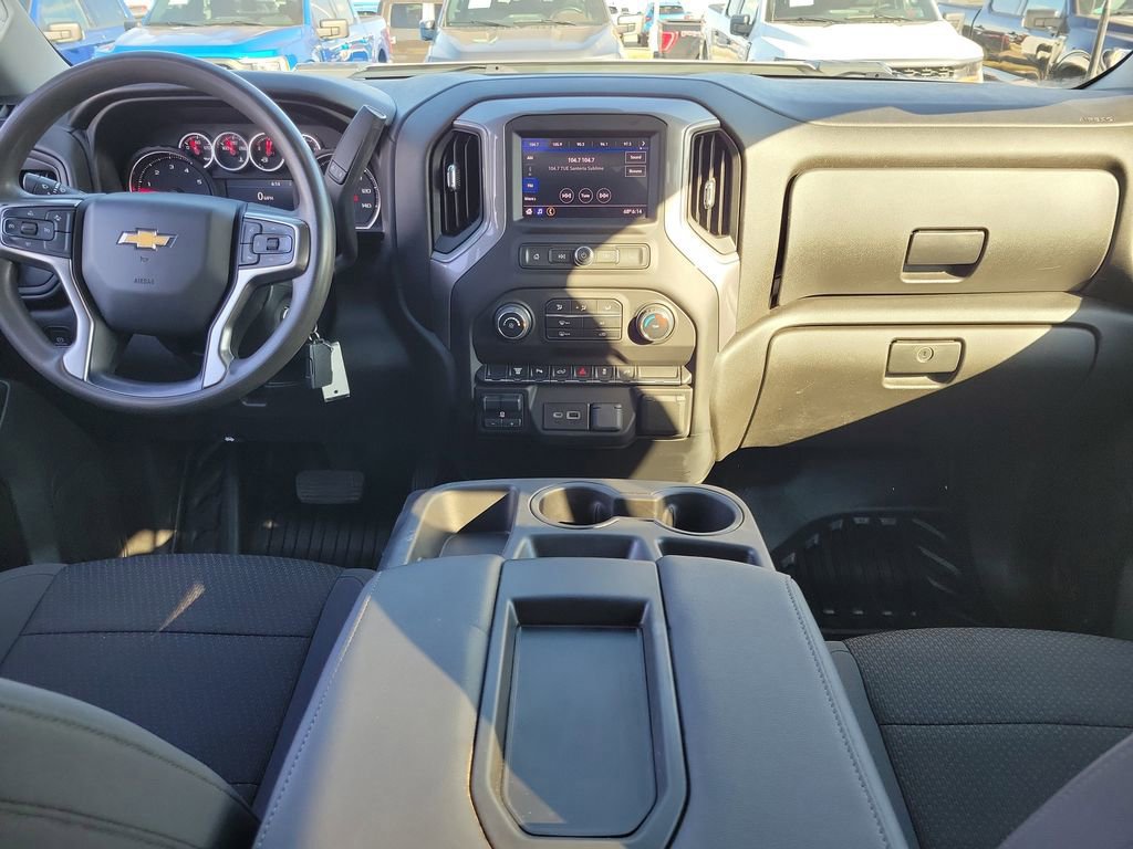 Used 2022 Chevrolet Silverado 2500 W/T w/ Gooseneck/5TH Wheel Package image 11