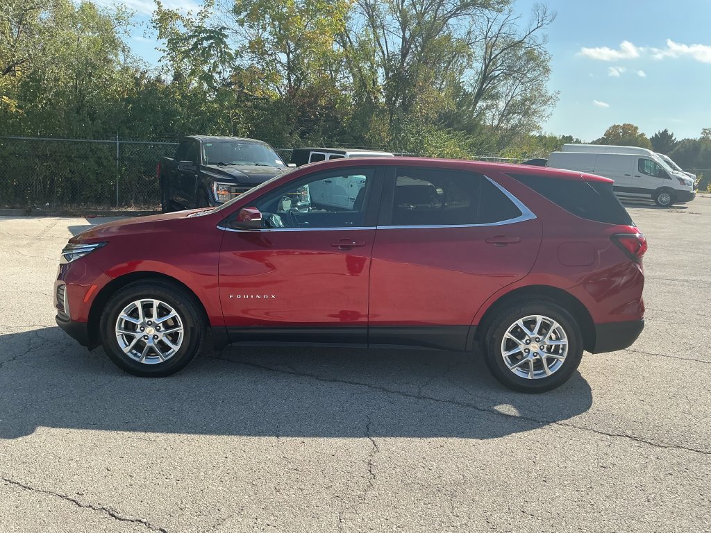 Used 2022 Chevrolet Equinox LT FWD image 2