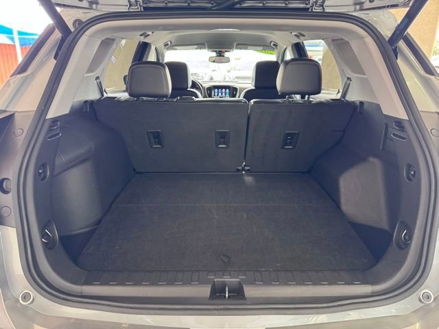 Used 2024 GMC Terrain AT4 image 27