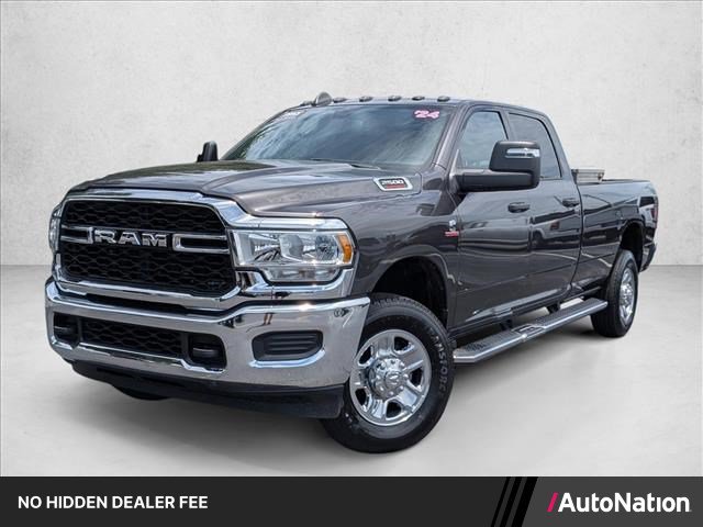 Used 2024 RAM 2500 Tradesman w/ Chrome Appearance Group AWD/4WD image 1