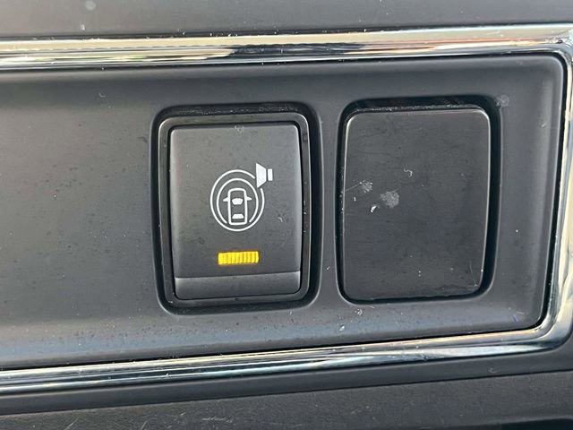 Used 2021 Nissan Titan SV w/ SV Convenience Package image 19