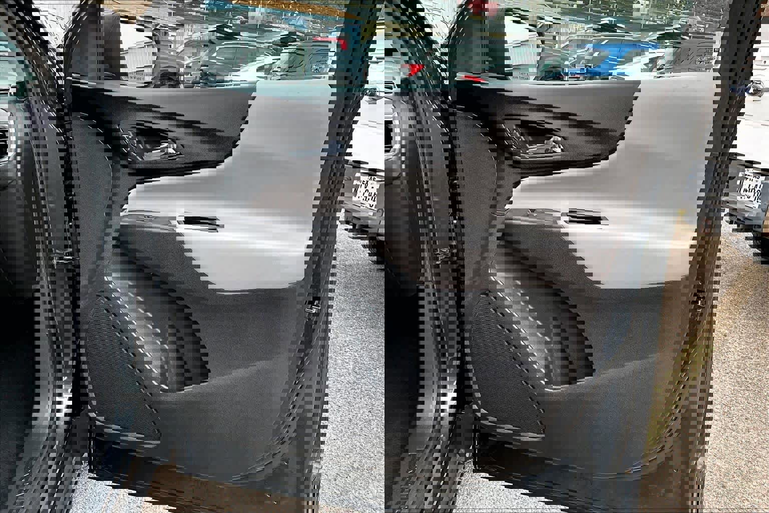 Used 2020 Chevrolet Equinox LS w/ LS Convenience Package image 23