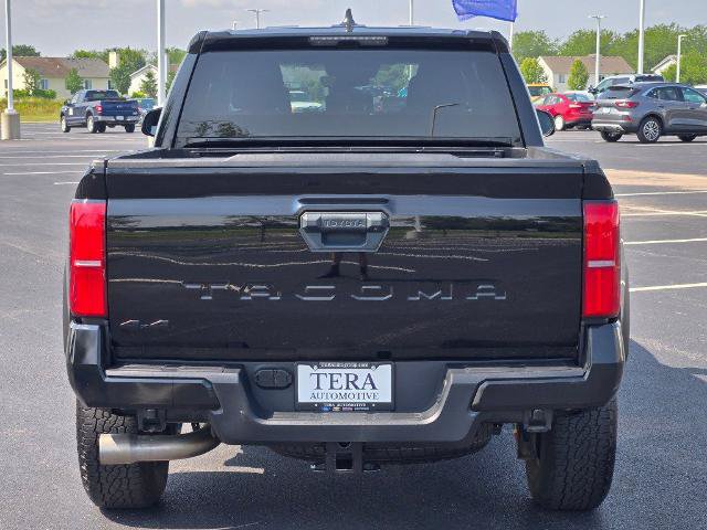 Used 2024 Toyota Tacoma TRD Off-Road AWD/4WD image 13