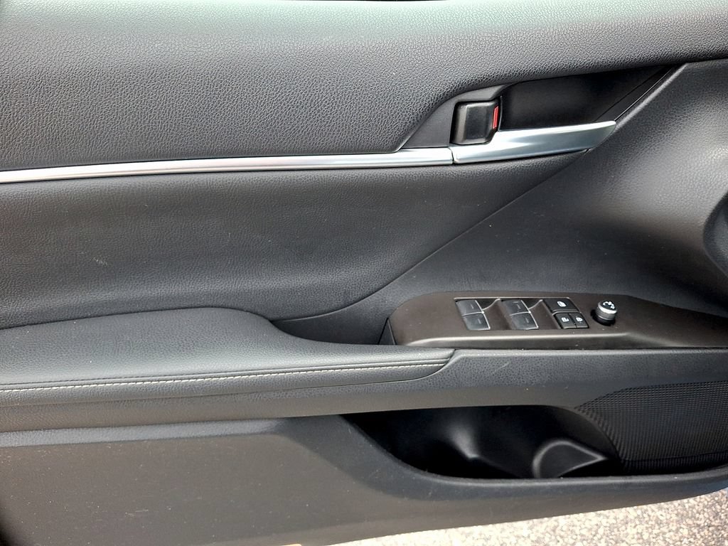 Used 2024 Toyota Camry XSE FWD image 12