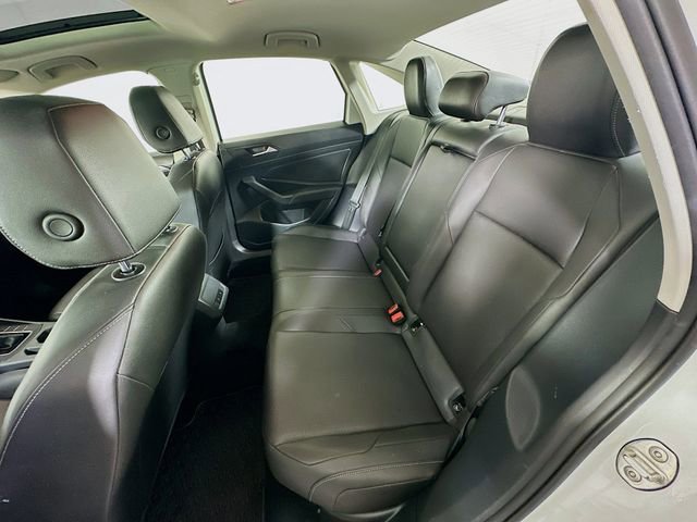 Used 2020 Volkswagen Jetta SE w/ SE Cold Weather Package image 25