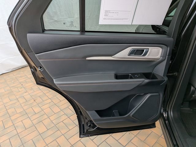 Certified 2025 Ford Explorer Active w/ Active Comfort Package image 21