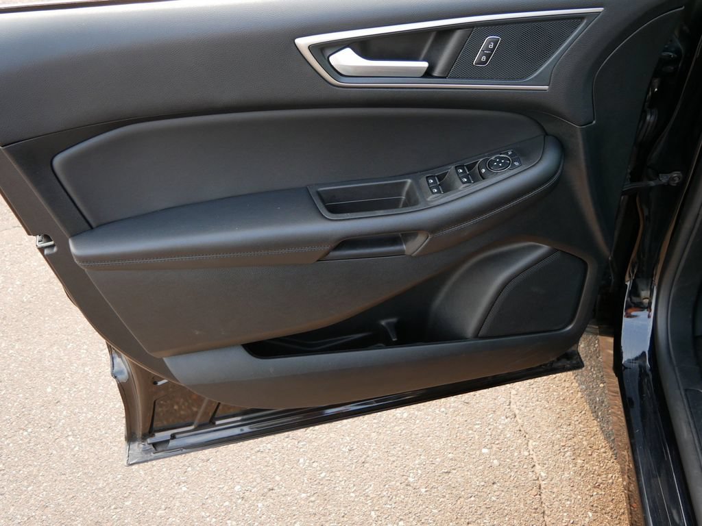 Certified 2024 Ford Edge SEL AWD/4WD image 11