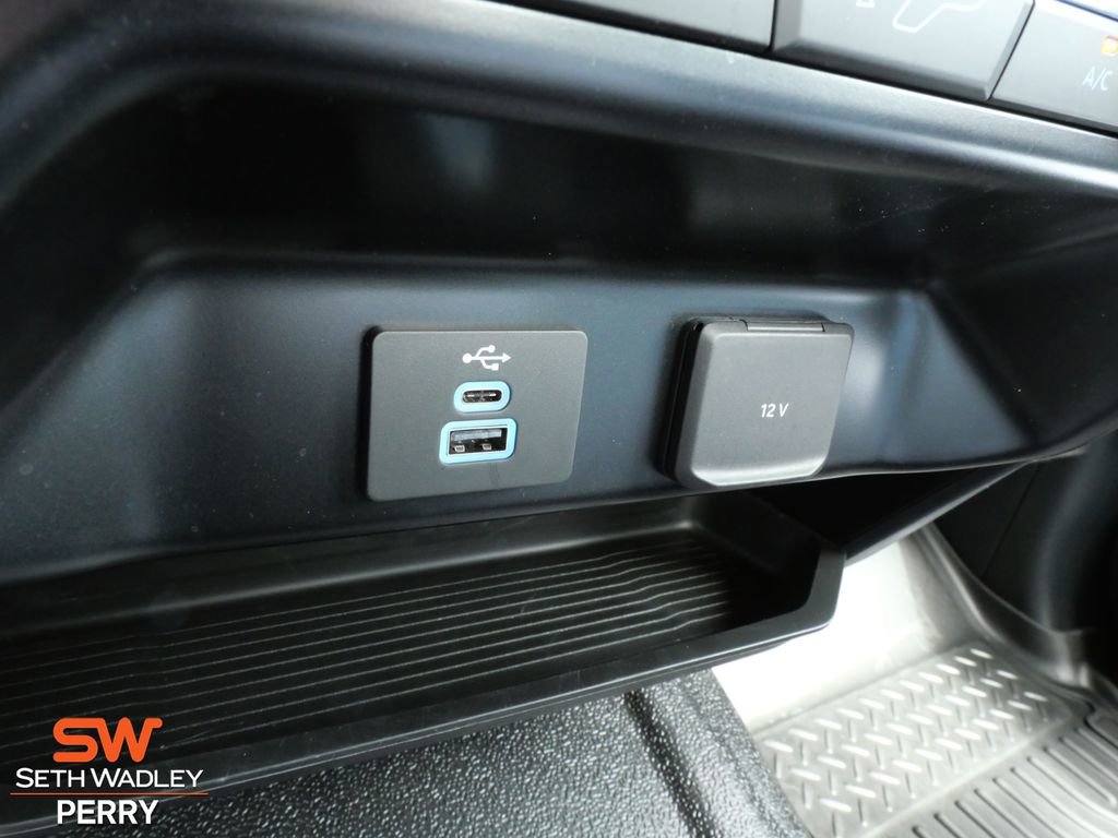 Certified 2025 Ford F250 XL w/ XL Driver Assist Package RWD image 32
