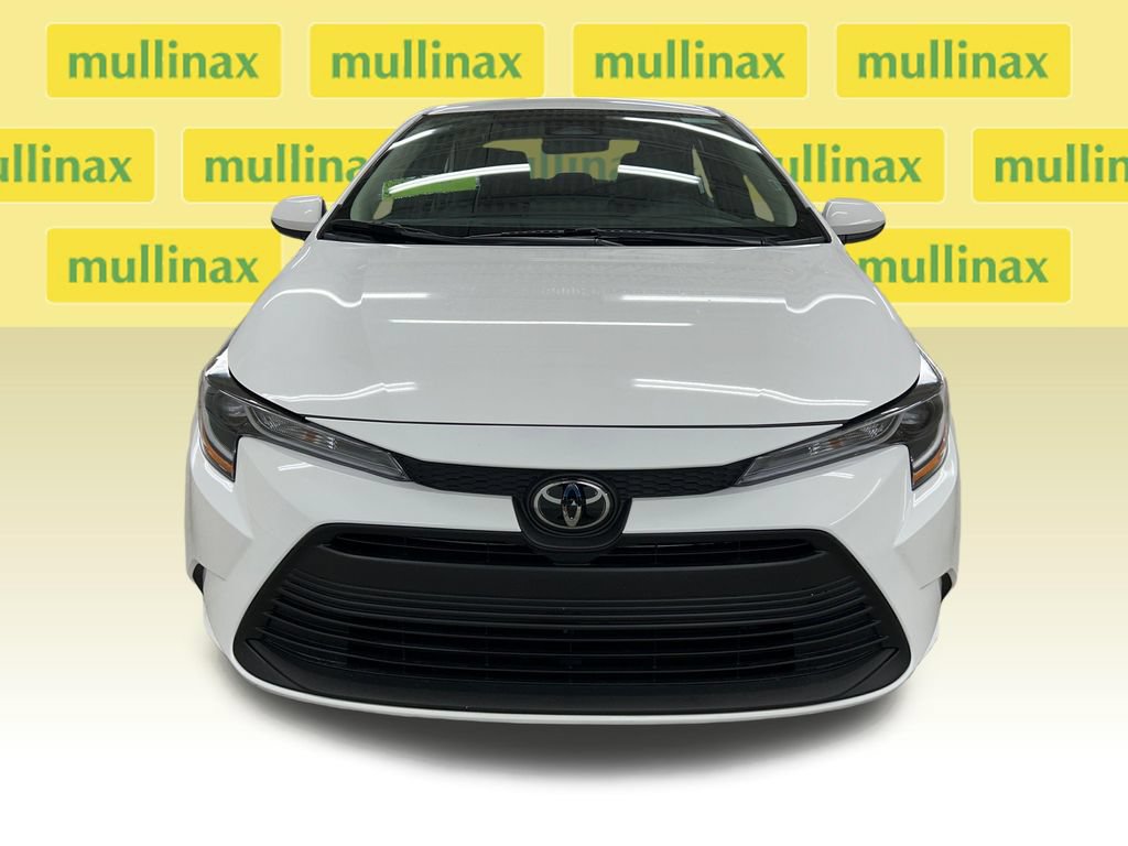 Used 2026 Toyota Corolla LE FWD image 15