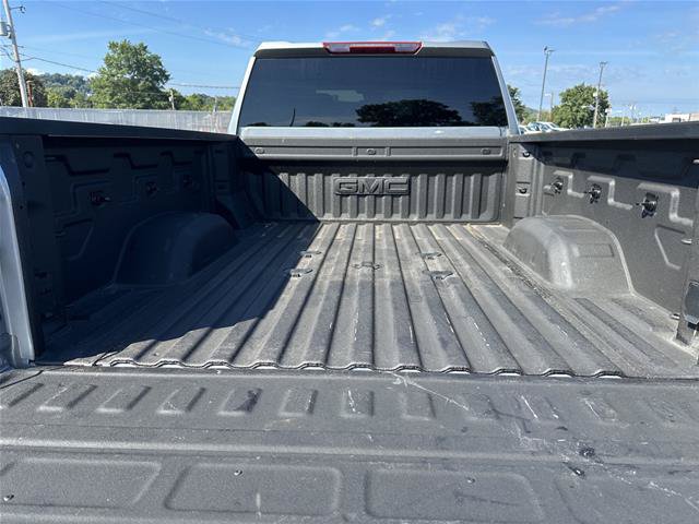 Used 2025 GMC Sierra 2500 SLE w/ SLE Value Package; AWD/4WD image 8
