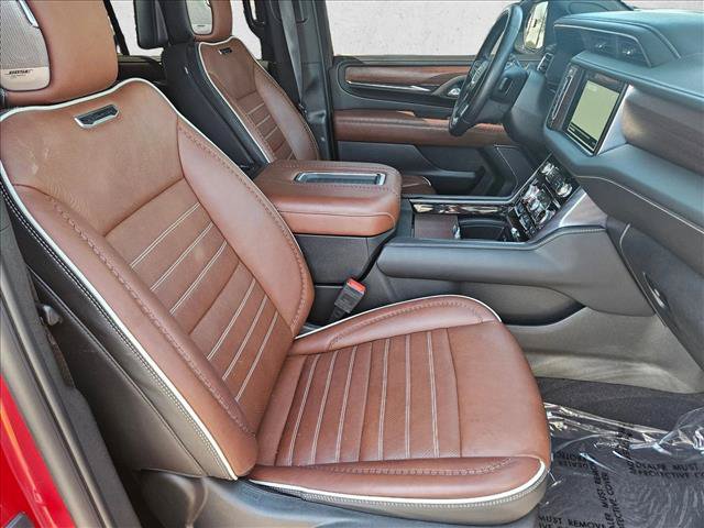 Used 2023 GMC Yukon Denali Ultimate AWD/4WD image 24