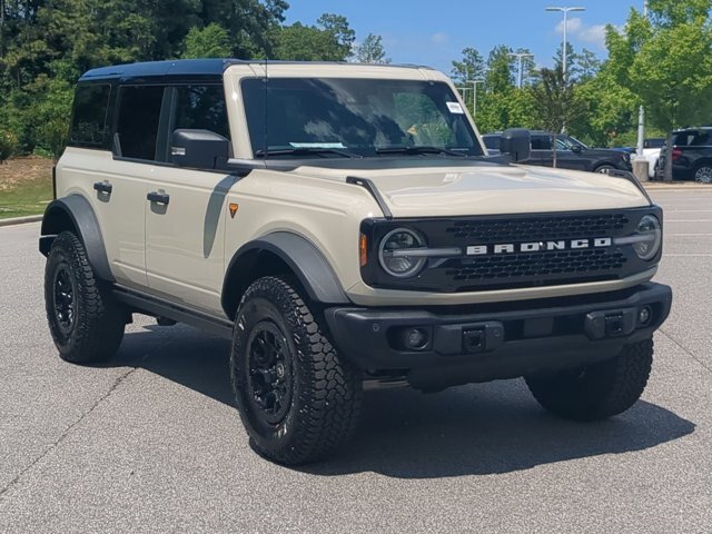 Certified 2025 Ford Bronco Badlands AWD/4WD image 2