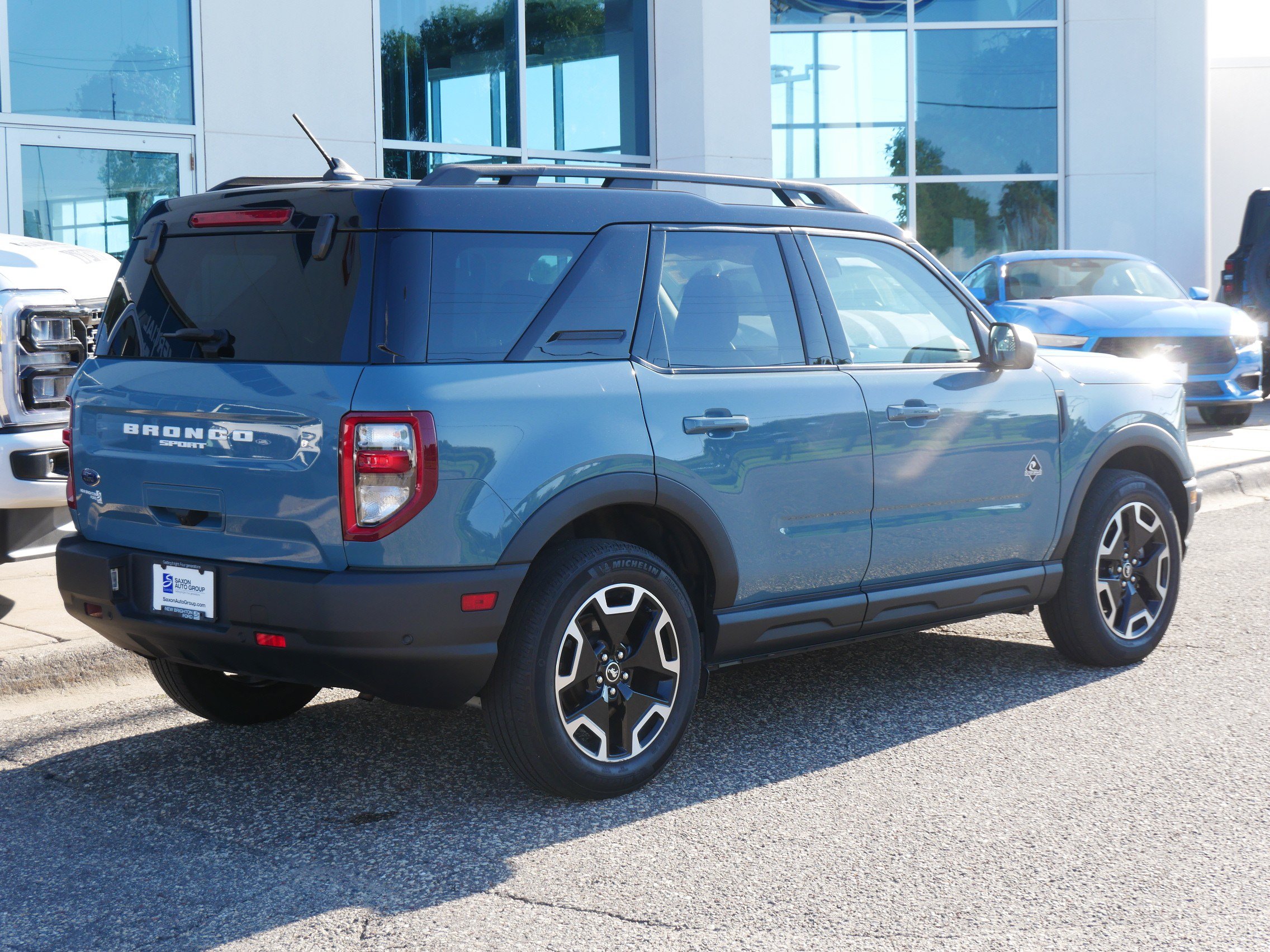 Certified 2023 Ford Bronco Sport Outer Banks w/ Tech Package AWD/4WD image 3