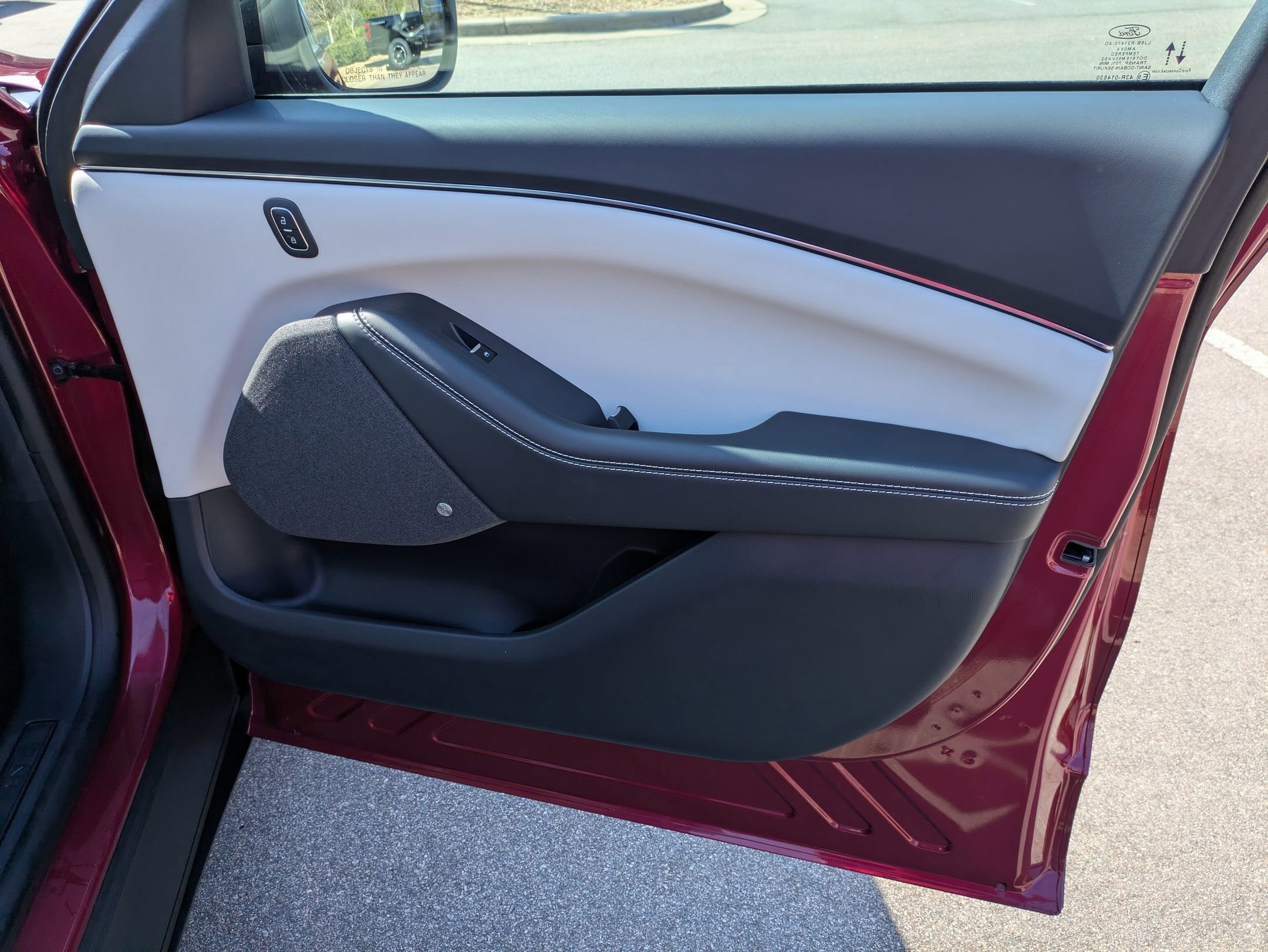 Certified 2025 Ford Mustang Mach-E Premium image 40