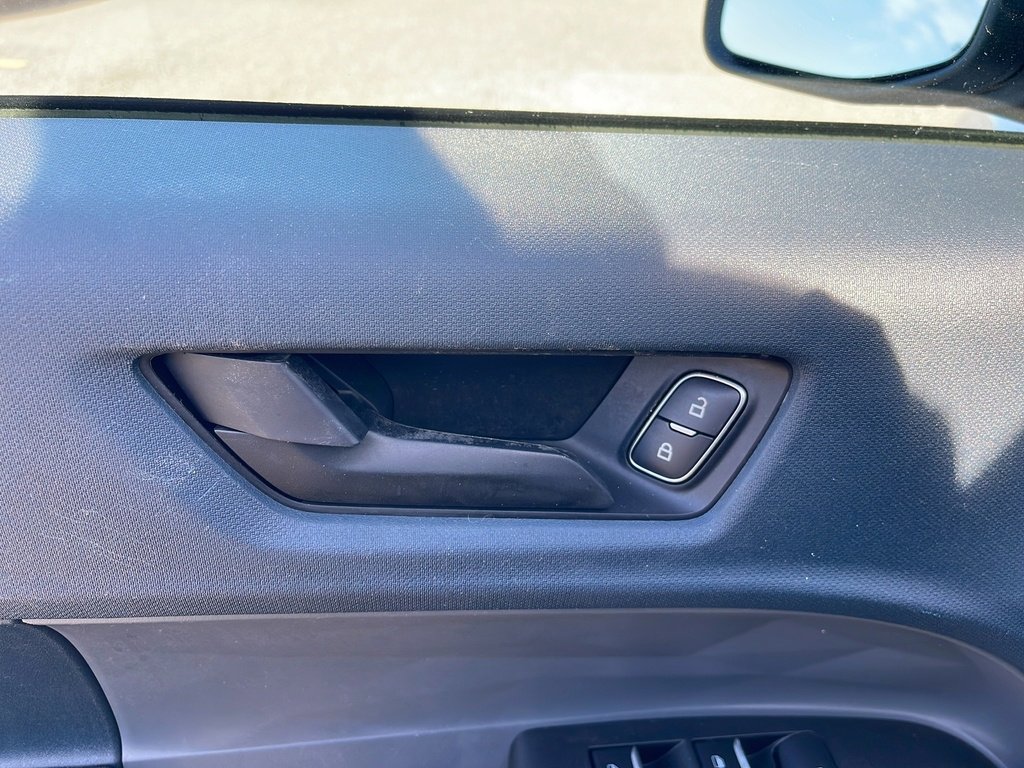 Certified 2022 Ford Maverick XL image 9