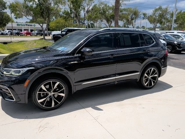 Used 2022 Volkswagen Tiguan SEL Premium R-Line AWD/4WD image 9