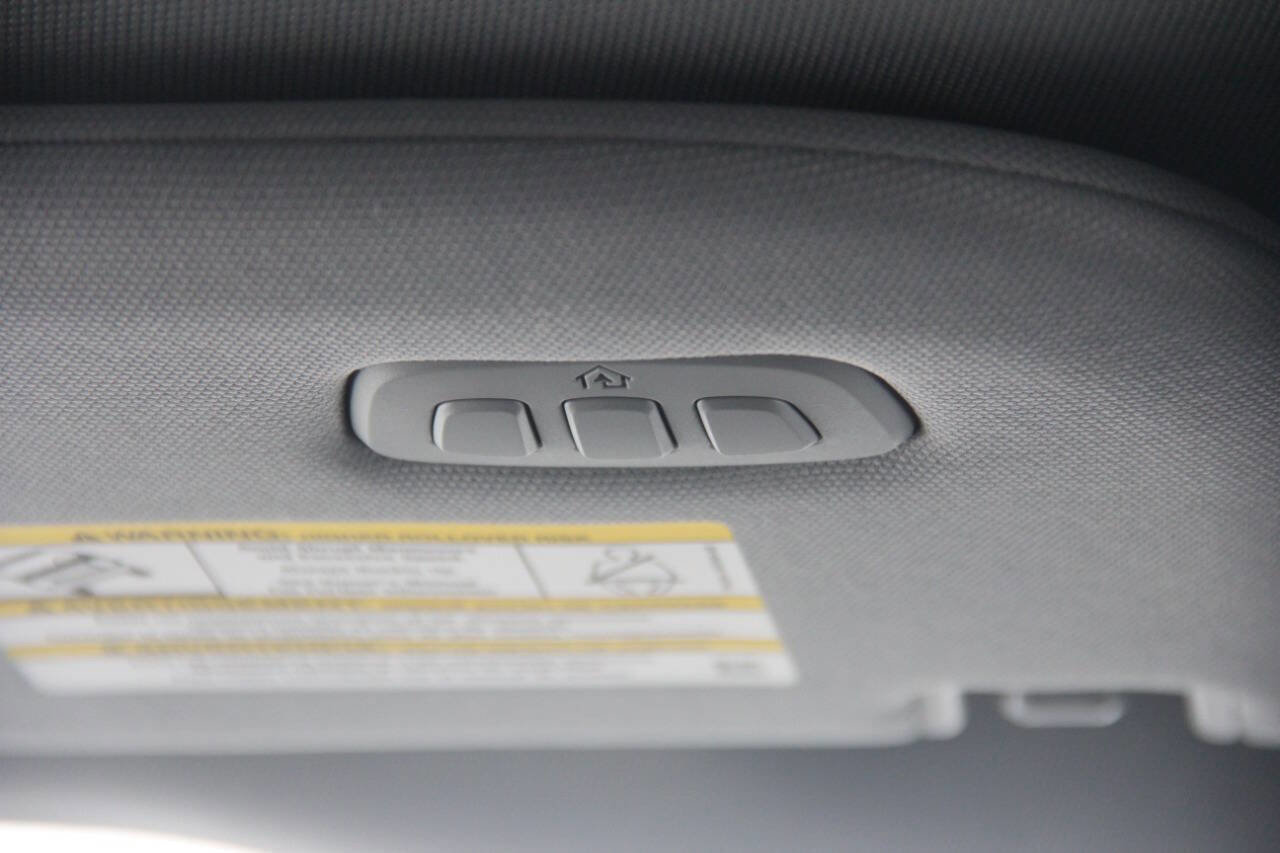 Certified 2025 Ford F350 Lariat w/ Lariat Ultimate Package image 19