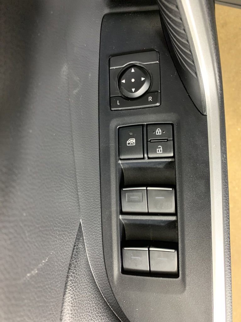 Used 2022 Toyota RAV4 XLE w/ Convenience Package AWD/4WD image 17