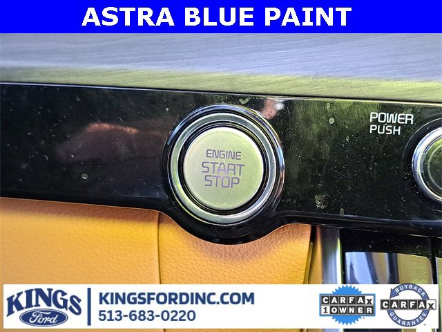 Used 2024 Kia Carnival EX image 19