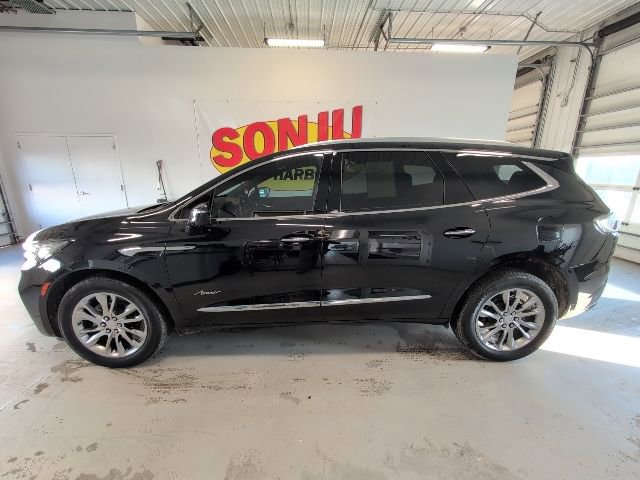 Used 2022 Buick Enclave Avenir image 2