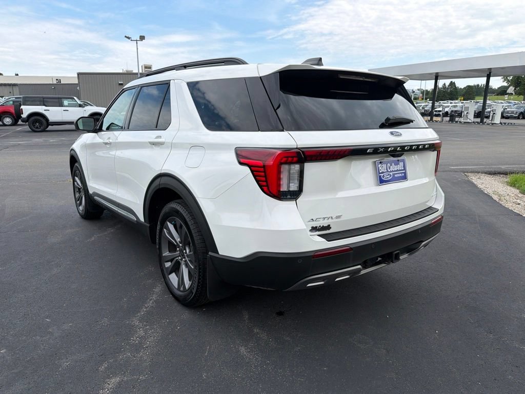 Certified 2025 Ford Explorer Active w/ Active Comfort Package AWD/4WD image 6