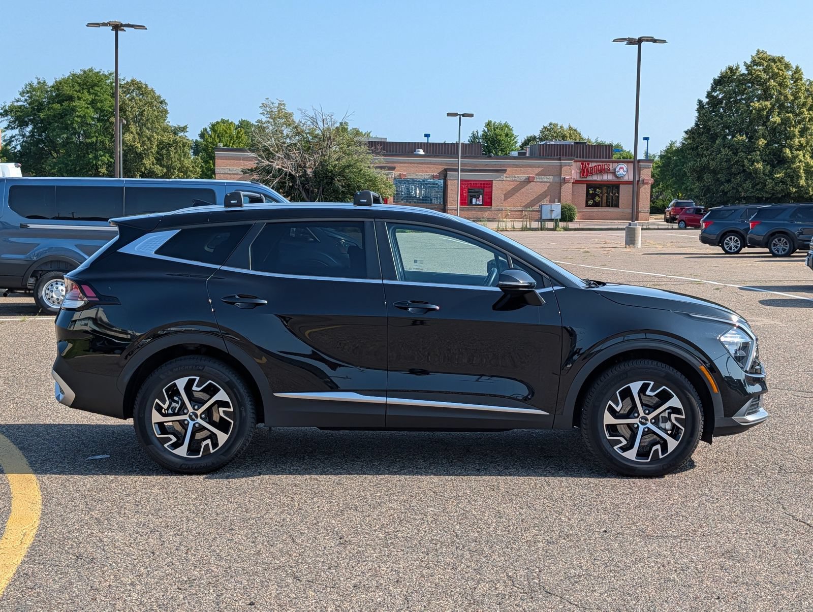 Used 2023 Kia Sportage EX AWD/4WD image 9