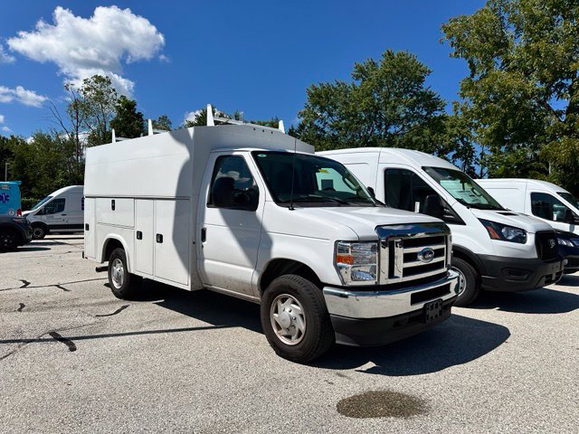 Certified 2025 Ford E-350 and Econoline 350 Super Duty w/ Power Equipment Group RWD image 2